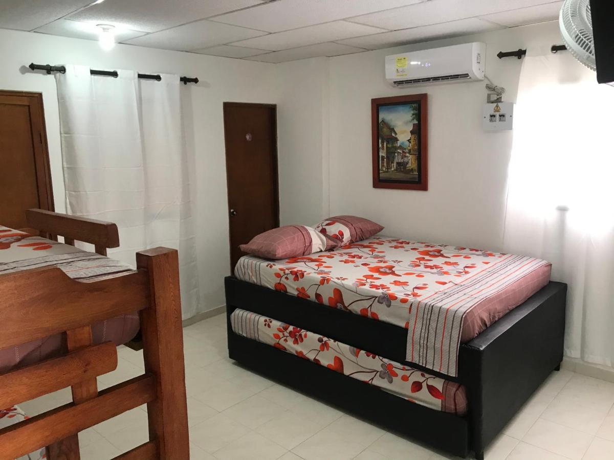 Hospedaje Caribe Express Leilighet Cartagena Eksteriør bilde